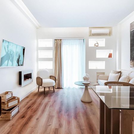 Luxury Apartment In The Heart Of The City - 1Br Афіни Екстер'єр фото