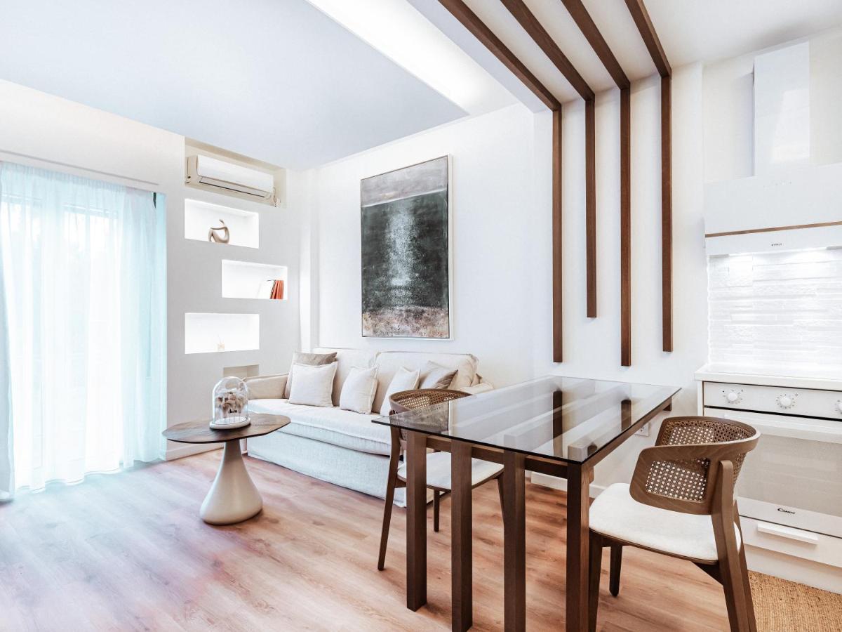 Luxury Apartment In The Heart Of The City - 1Br Афіни Екстер'єр фото
