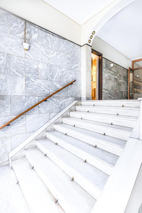 Luxury Apartment In The Heart Of The City - 1Br Афіни Екстер'єр фото