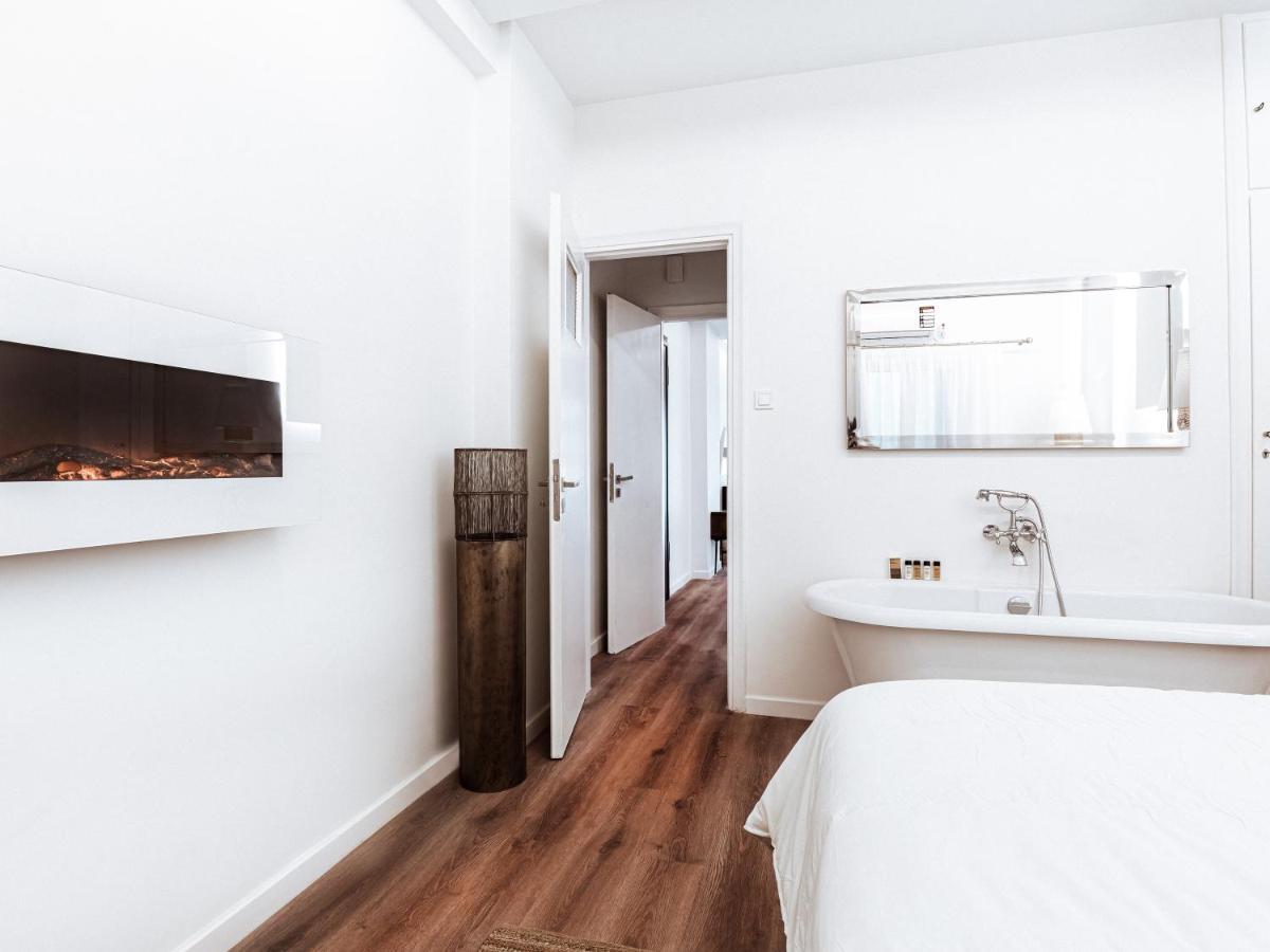 Luxury Apartment In The Heart Of The City - 1Br Афіни Екстер'єр фото